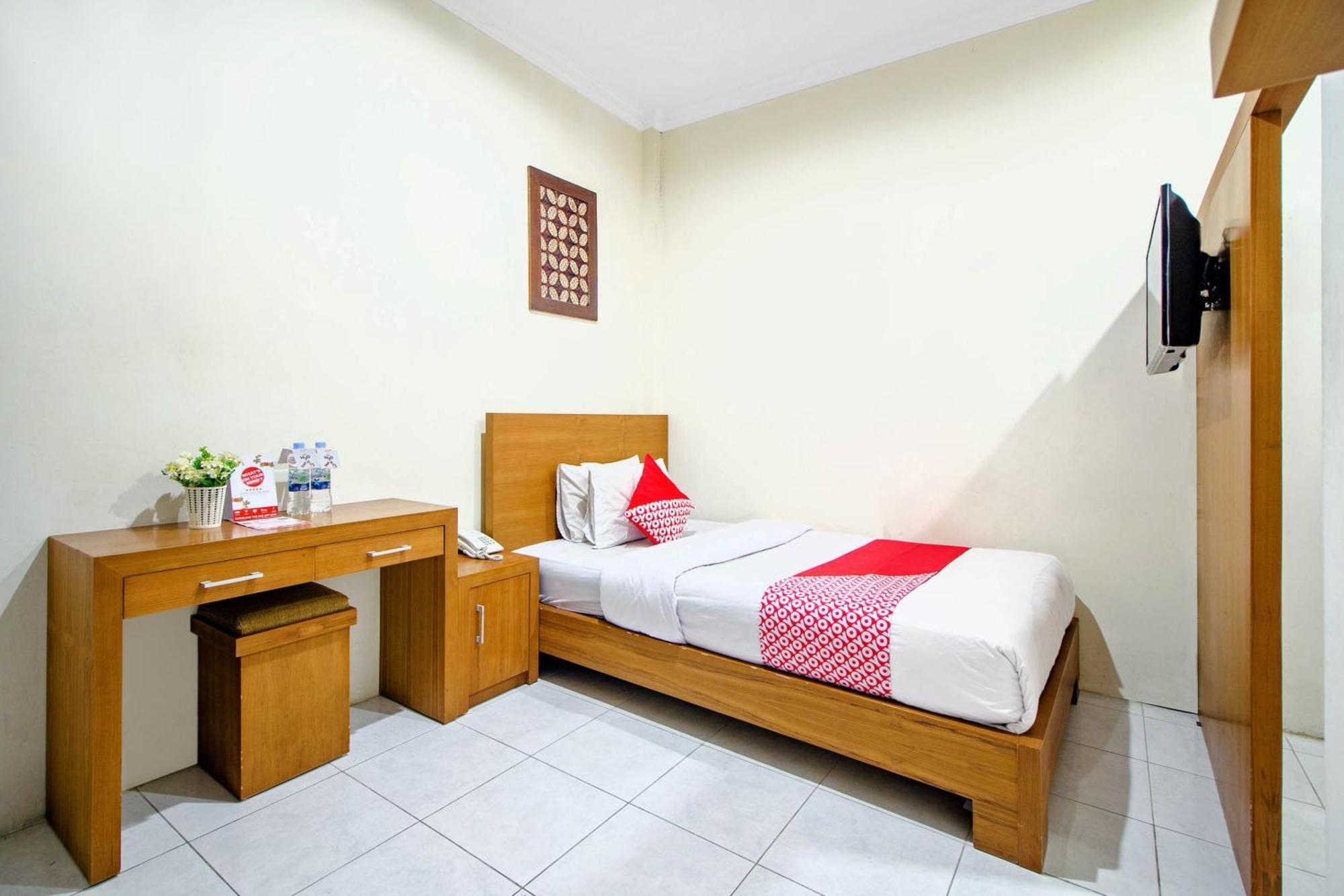Super Oyo 250 De'Gadri Ndalem Hotel Jarakan Exterior foto