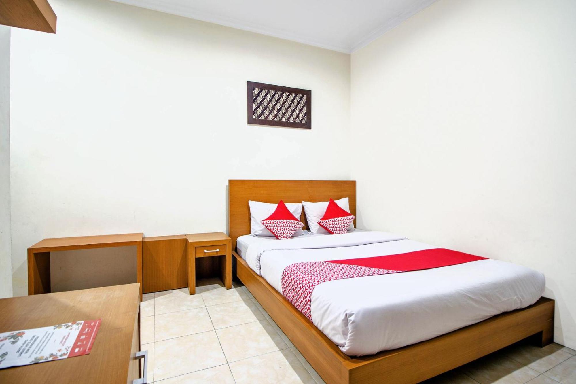 Super Oyo 250 De'Gadri Ndalem Hotel Jarakan Exterior foto