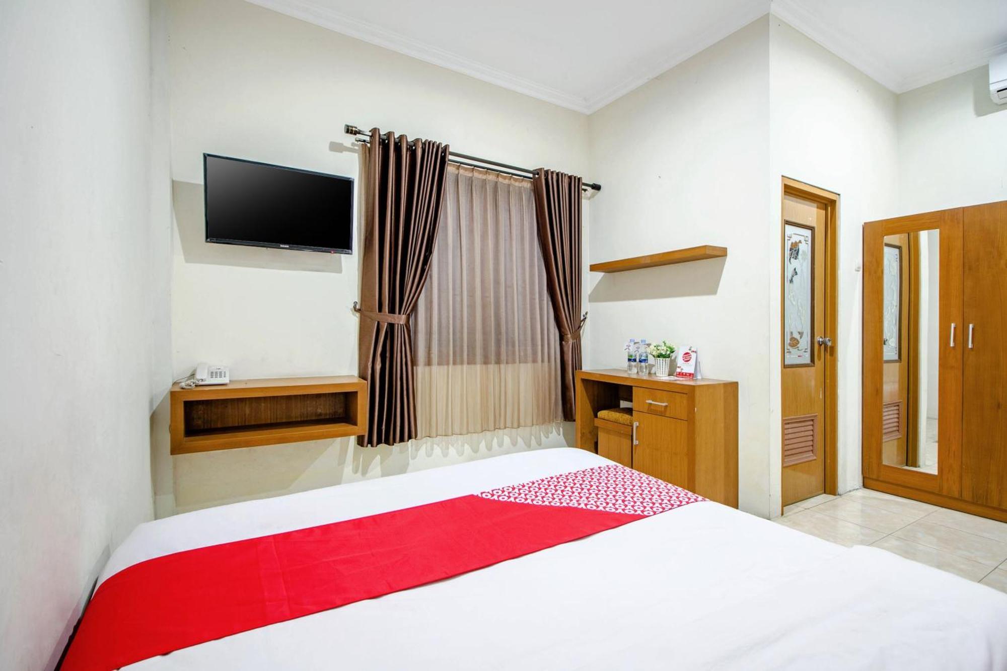 Super Oyo 250 De'Gadri Ndalem Hotel Jarakan Exterior foto