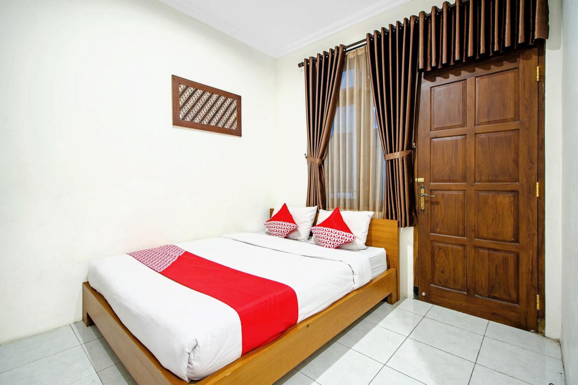Super Oyo 250 De'Gadri Ndalem Hotel Jarakan Exterior foto