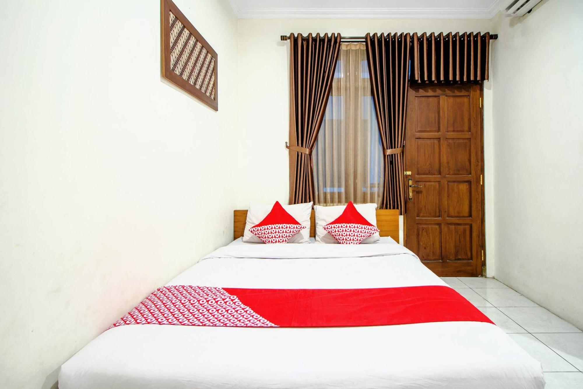 Super Oyo 250 De'Gadri Ndalem Hotel Jarakan Exterior foto